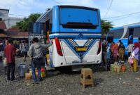 Kondisi penumpang bus di Terminal Kota Agung, Tanggamus, Minggu 6 April 2025 | Herdi/Media Prioritastv.com.