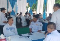 Foto bersama Stafsus Kementerian Perhubungan RI, Tedi Kurniawan saat menerima aspirasi Plt. Kadishub saat melakukan kunjungan ke Dishub Tanggamus, Selasa 9 April 2025 | Dok. Erwin.