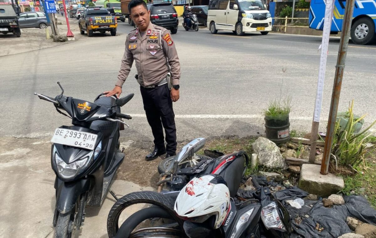 Dua kendaraan yang terlibat kecelakaan yang termasuk dalam 7 kasus Laka Lantas di Pringsewu selama Operasi Ketupat Krakatau 2025 | Dok. Humas Polres Pringsewu.