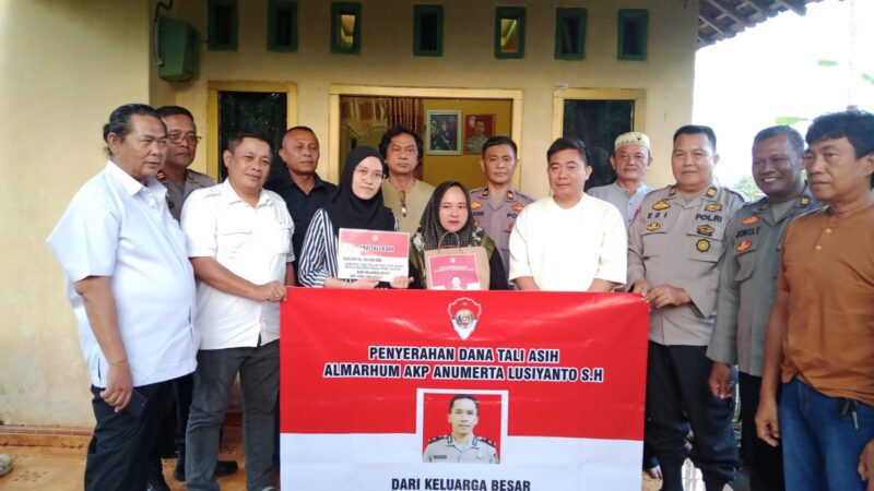 Kunjungan Angkatan Bintara 1993/1994 di Kediaman AKP Anumerta Lusiyanto di Fajaresuk, Pringsewu, Rabu 9 April 2025 | Dok. Ist. 