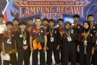 Foto bersama Atlet pencak Silat Lampung Barat bersama pelatih usai event Lampung Begawi Open 2025 | Dok. Istimewa.