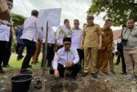 Simbolis Penanaman Pohon Matoa secara serentak di Kantor Kemenag Tanggamus, Selasa 22 April 2025 | Dok. Ist.