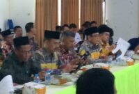 Kasi Penyelenggara Haji dan Umrah (PHU) Kemenag Tanggamus, H. Nursaad, (kiri depan) usai saat Rapat Koordinasi Panitia Penyelenggara Ibadah Haji Provinsi Lampung yang di Aula Arofah, Asrama Haji Rajabasa, Bandar Lampung, Senin (21/4/2025) | Dok. Ist.