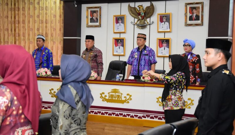 Bupati Tanggamus Moh. Saleh Asnawi saat memimpin rapat Musdus pembentukan Koperasi Merah Putih di Setdakab Tanggamus, Kamis 24 April 2025 | Herdi/Media Prioritastv.com.