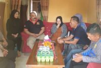 WSN Nusantara 2018 saat takjiah dan menyerahkan tali asih kepada keluarga Almarhum Anumerta Lusiyanto di Fajaresuk, Pringsewu, Sabtu 26 April 2025 | Davit/Media Prioritastv.com.