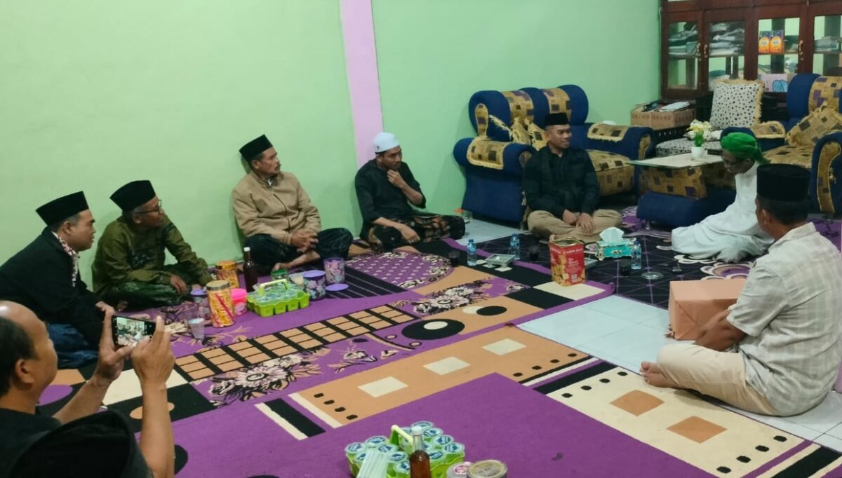 Kapolres Tanggamus AKBP Rahmad Sujatmiko saat berada di Ponpes Al Qodir, Batu Tegi, Air Naningan, Senin 28 April 2025 | Dok. Humas Polres Tanggamus.