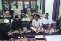 Ketua Granat Tanggamus, Agus Ciek (Tengah) saat mendampingi Kapolres Tanggamus kunjungi Ponpes Al Qodir Batu Tegi, Air Naningan, Senin 28 April 2025 | Asrul Ariski/Media Prioritastv.com.