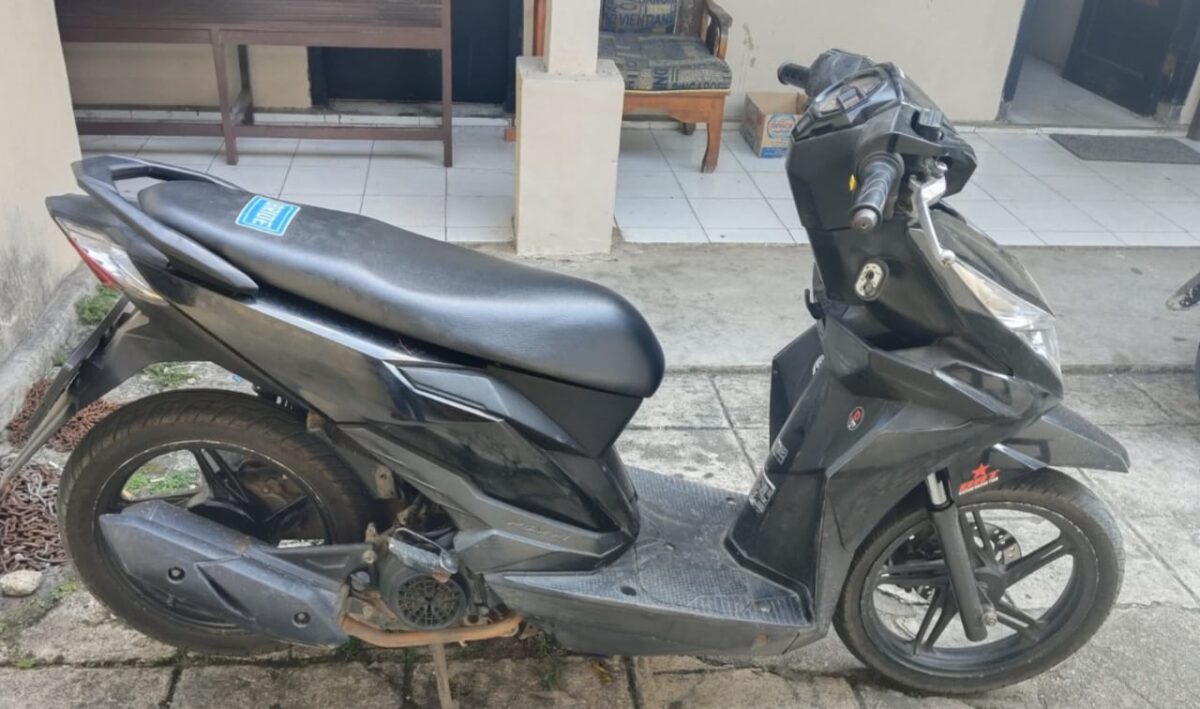 Motor honda beat tak bertuan yang ditemukan warga di dekat tugu gajah, Gading Rejo, Pringsewu | Dok. Humas Polres Pringsewu.