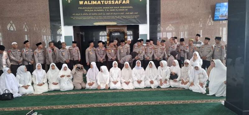 Puluhan Anggota Polda Sumsel dan ASN yang Akan Berangkat Ibadah Haji Tahun 2025.