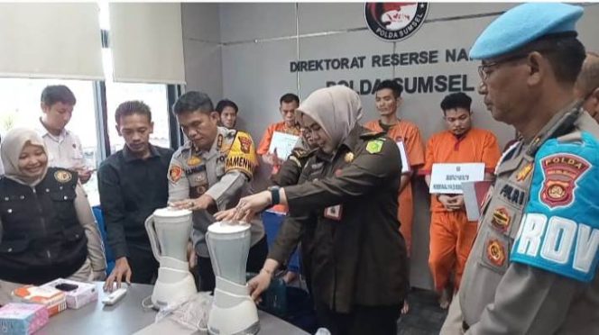 Ditresnarkoba Polda Sumsel saat Pemusnahan Barang Bukti Narkoba.