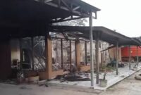 Kondisi Kepala Kampung Gunung Agung, Sukardi yang dibakar massa Sabtu, 17 Mei 2025, lalu | Ist.