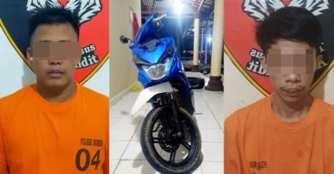 Kolase foto DPO RAD (kiri) warga Kampung Mataram Udik, Bandar Mataram, Lampung Tengah yang berhasil ditangkap, barang bukti sepeda motor dan tersangka ALB yang terlebih dahulu ditangkap | Dok. Humas Polres Lampung Tengah.