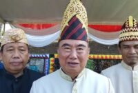 Bupati Tanggamus Moh. Saleh Asnawi memberikan keterangan pers usai menyampaikan pesan berapi-api dalam upacara Hardiknas di Lapangan Pemkab setempat, Jumat 2 Mei 2025 | Herdi/Media Prioritastv.com.