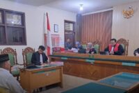 Mantan Ketua Apdesi Pringsewu, Abidin bin Ayub saat disidang di PN Kota Agung, Selasa 6 Mei 2025 | Dok. IG Kejari Pringsewu.