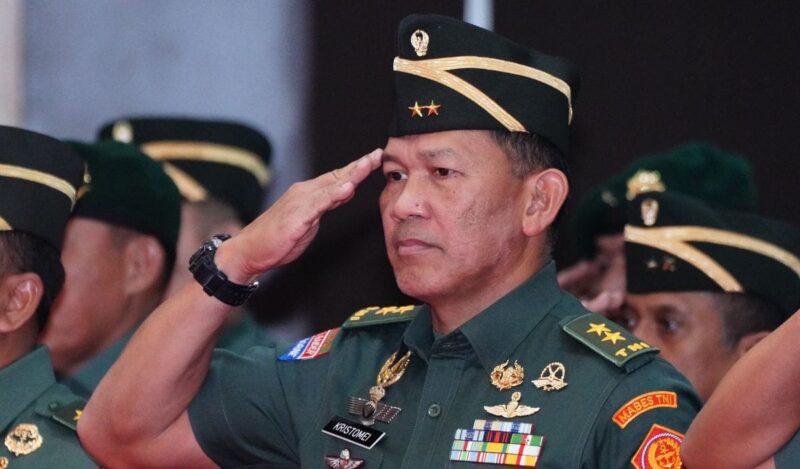 Kapuspen TNI Kristomei Sianturi setelah menyandang pangkat Mayor Jenderal saat kanaikan pangkat 32 Pati TNI, Kamis 8 Mei 2025 | Dok. Puspen TNI.