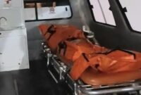 Jenazah korban berada di dalam ambulans saat tiba di RSUD Alimudin Umar Liwa Lampung Barat, Kamis 15 Mei 2025 | Dok. Ist.