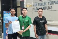 LBH Ansor saat mendampingi Arif Rois usai melapor ke Polda Lampung, Sabtu 24 Mei 2025 | Erwin/Media Prioritastv.com.