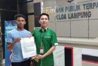 Arif Rois, warga Kecamatan Ngambur, Kabupaten Pesisir Barat saat melapor di Polda Lampung, Sabtu 24 Mei 2025 | Erwin/Media Prioritastv.com.
