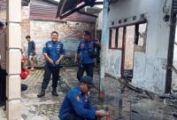 Polisi saat melakukan identifikasi kebakaran di TK Rafi Gisting, Tanggamus, Rabu 28 Mei 2025 | Dok. Humas Polres Tanggamus.