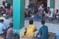 Pedagang pasar saat melaksanakan musyawarah di Masjid Al-Kausar terkait naiknya sewa di Pasar Kota Agung, Tanggamus, Sabtu 31 Mei 2025 | Herdi/Media Prioritastv.com.