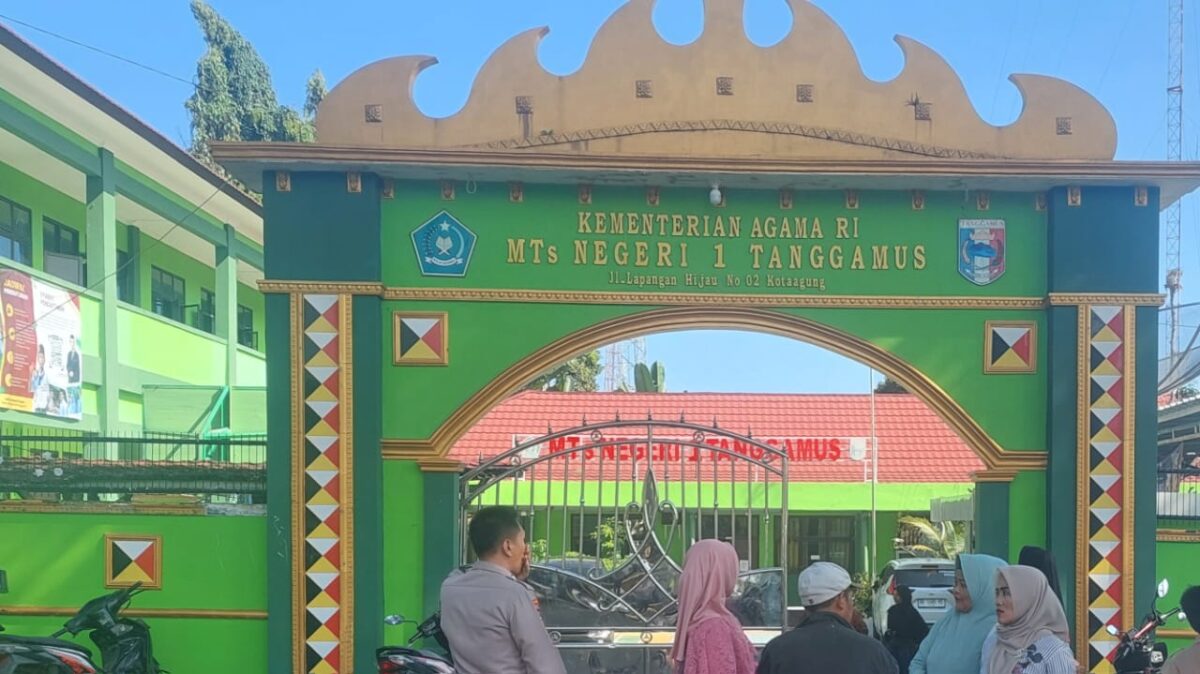 Pintu Gerbang Utama MTs Negeri 1 Tanggamus diabadiikan, Sabtu 31 Mei 2025 | Herdi/Media Prioritastv.com.