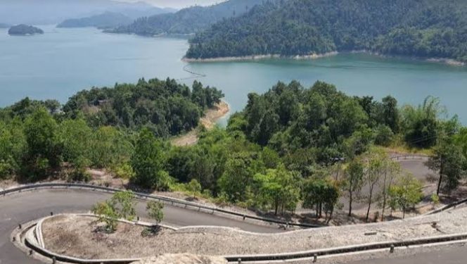 Pemandangan Waduk Batu Tegi saat Volume Air Penuh | 