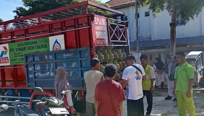Pelaksanaan Operasi Pasar Gas LPG di Talang Padang Tanggamus, Selasa 3 Juni 2025 | Herdi/Media Prioritastv.com.