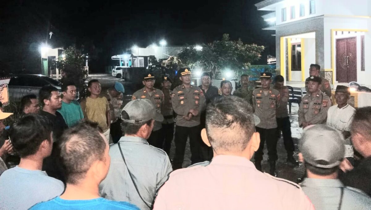 Kabag SDM Polres Tanggamus Kompol Sarwani saat memberikan arahan personil Sat Kamling yang dinilai, Kamis 19 Juni 2025 | Dok. Humas Polres Tanggamus.