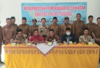 Sejumlah tokoh usai melaksanakan rapat pemekaran kecamatan khusus pulau tabuan, Senin 23 Juni 2025 | Bahyuti/Media Prioritastv.com.