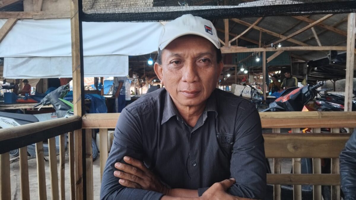 Ketua panitia kegiatan Ruatan Laut Teluk Semaka, Rohani Sanusi saat memberikan keterangan pers, Rabu 25 Juni 2025 | Herdi/Media Prioritastv.com.