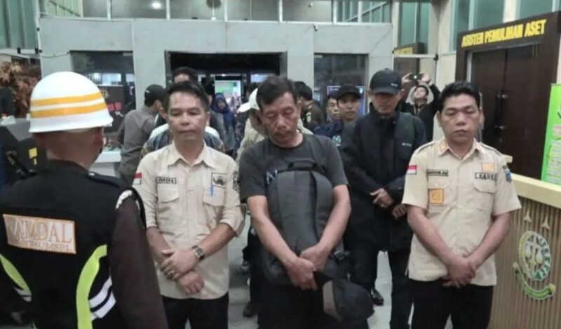 Puluhan Kades di Lahat saat tiba di Kantor Kejati Sumatera Selatan, Kamis 24 Juli 2025 | Ist.