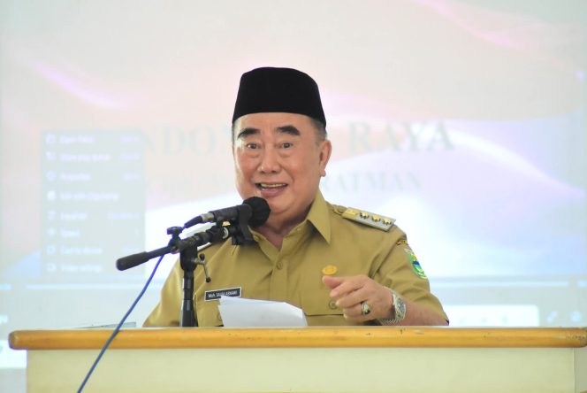 
 Bupati Tanggamus, Moh. Saleh Asnawi secara resmi membuka Lokakarya Perancangan Bersama Implementasi Solusi Ekosistem Pendidikan dan Akselerasi Gerakan Literasi pada Selasa, 8 Juli 2025.
