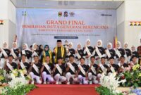 Bupati Tanggamus Moh. Saleh Asnawi saat foto bersama duta GenRe di GSG Islamic Center Kota Agung, Rabu 23 Juli 2025.