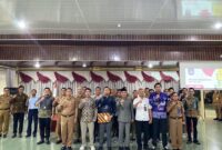 Foto bersama usai pengukuhan Forum Tanggung Jawab Sosial dan Lingkungan (TJSL) Kabupaten Lampung Barat, Selasa 1 Juli 2025 | Kamto Winendra/Media Prioritastv.com.