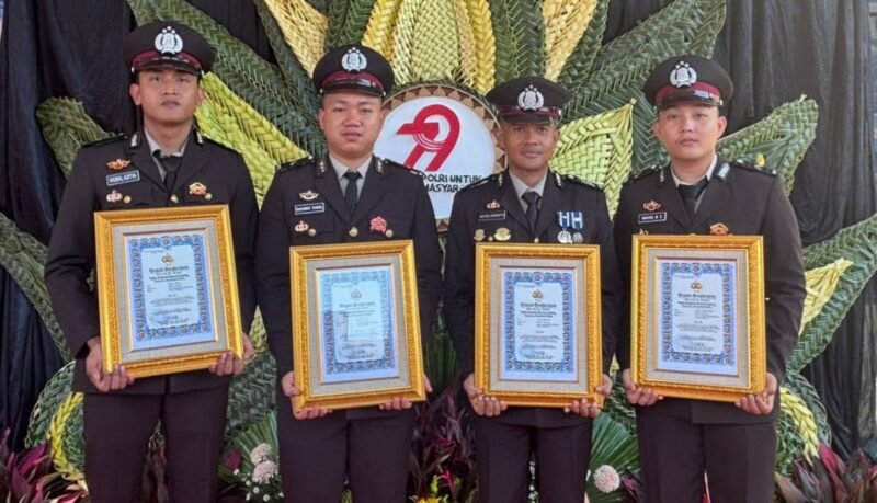Kanit Polsatwa Polda Lampung AKP Ramon Zamora, saat memberikan arahan kepada personilnya, Rabu 2 Juli 2025 | Ist.