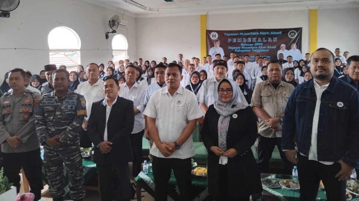 Foto bersama usai pembekalan relawan Yayasan Nusantara Alam Abadi Tanggamus di Gedung Dakwah Muhammadiyah, Kota Agung, Kamis 3 Juli 2025 | Herdi/Media Prioritastv.com.