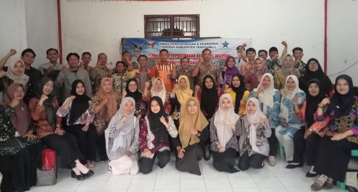 Foto bersama setelah pengumunan juara lomba Perpustakaan pekon Kabupaten Tanggamus Tahun 2025 | Dok. Ist.