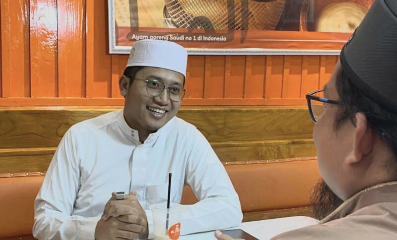 Ustadz KH Maula Ibrahim Murad Al-Hafidz Al-Makky, menyuarakan kegelisahannya atas adanya prilaku menyimpang di Lampung |