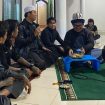 Para anak punk saat mendengarkan dakwah para  ustadz di Masjid At-Taqwa Segala Mider, Bandar Lampung, Selasa 8 Juli 2025, malam | Putra/Media Prioritastv.com.