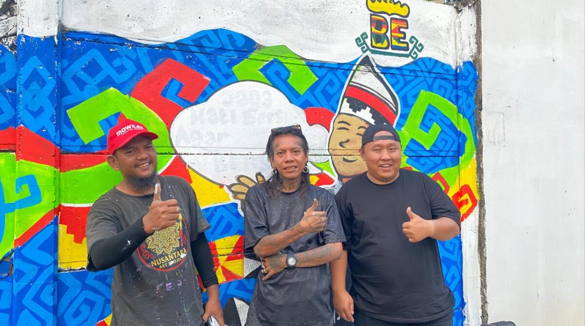 Mural karya anak punk di Kelurahan Segala Mider, Kecamatan Tanjung Karang Barat, Kota Bandar Lampung | Putra/Media Prioritastv.com.