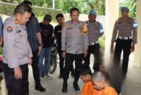 Tersangka MR alias Pemas saat memberikan keterangan di hadapan Wakapolres Tanggamus, Selasa 15 Juli 2025 | Asrul Ariski/Media Prioritastv.com.