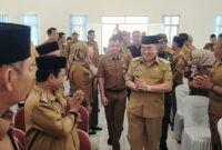 Bupati Tanggamus, Moh. Saleh Asnawi saat tiba di aula Islamic Center Tanggamus, Senin 21 Juli 2025 | Herdi/Media Prioritastv.com.