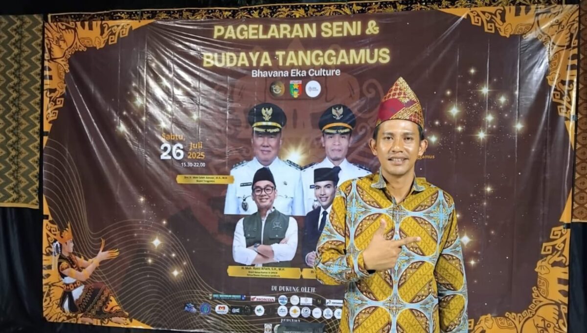 Anggota DPRD Tanggamus, Muhammad Naufal saat menghadiri Pagelaran Seni dan Budaya di Taman Seokarno Kota Agung, Sabtu 26 Juli 2025 | Herdi/Media Prioritastv.com.