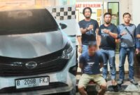 Kolase foto barang bukti mobil yang dibawa para pelaku dan tersangka yang ditangkap polisi | Dok. Humas Polres Tulang Bawang.