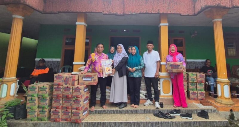 Penyerahan bantuan CSR Bank Syariah Tanggamus di Pekon Soponyono Kecamatan Wonoso, Kamis 31 Juli 2025 | Herdi/Media Prioritastv.com.