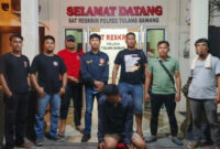 Tersangka setelah ditangkap polisi pada Jumat 4 Juli 2025, malam | Dok. Humas Polres Tulang Bawang.