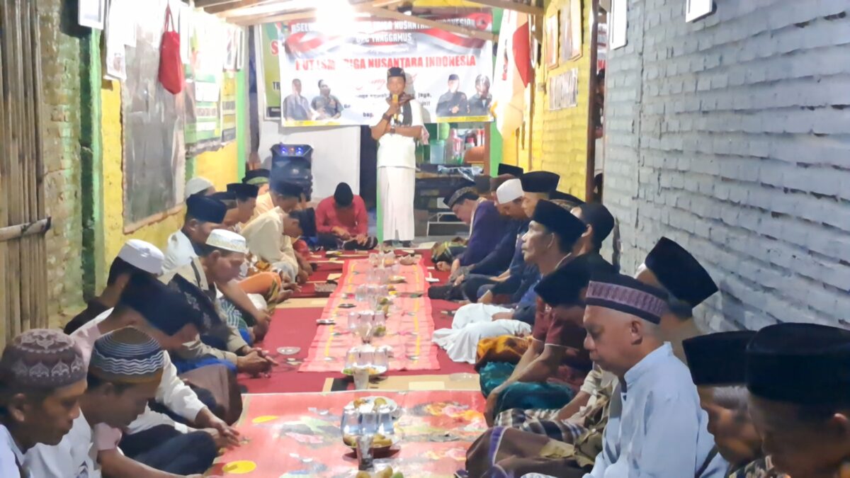 Nuril Asikin Ketua LSM TRINUSA DPC Kabupaten Tanggamus saat Memberikan Sambutan.