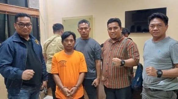 Terduga pelaku pembunuhan pegawai koperasi di Natar Lampung Selatan yang diamankan polisi | Ist.