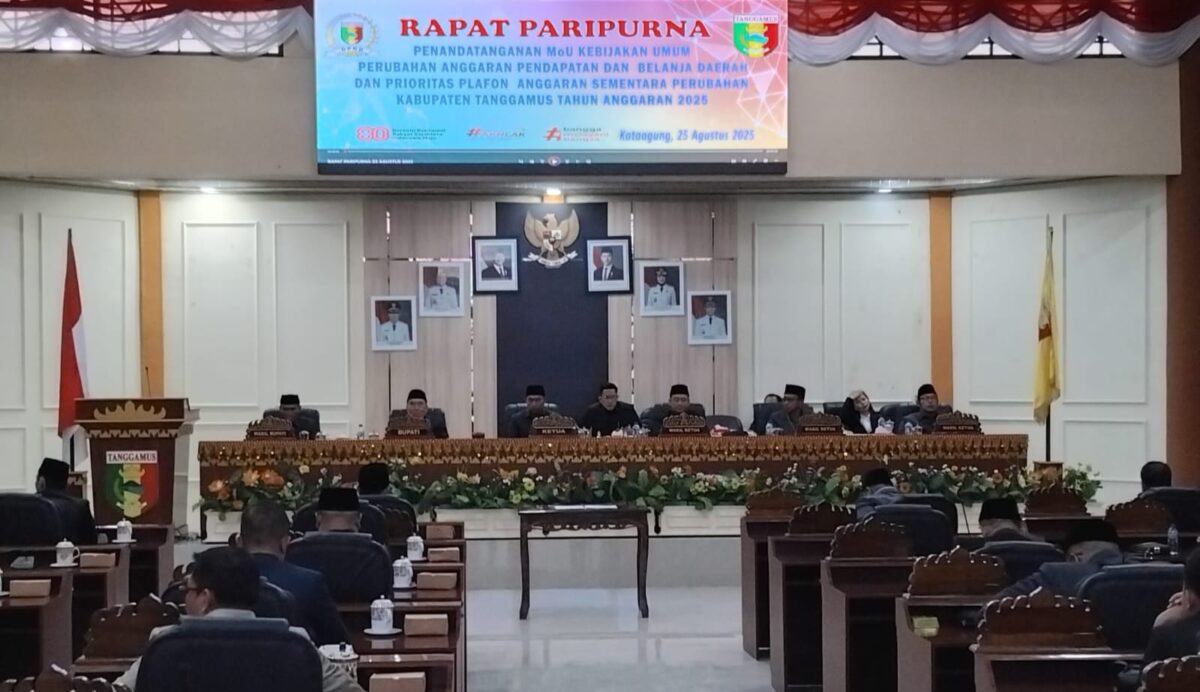 Pelaksanaan Paripurna Penandatanganan MoU KUPA-PPAS 2025 di DPRD Tanggamus, Senin 25 Agustus 2025 | Herdi/Media Prioritastv.com.