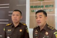 Kepala Seksi Intelijen Kejari Lampung Tengah, Alfa Dera didampingi Kepala Seksi Tindak Pidana Khusus, Median Suwardi saat memberikan keterangan pers kepada Media Prioritastv.com, Selasa 26 Agustus 2025 | Ist.